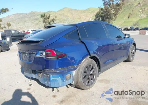 2024 Tesla Model X Long Range z USA, uszkodzony, nr VIN 7SAXCBE57RF444161